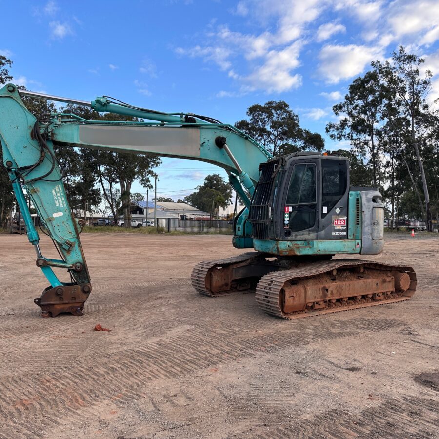 KOBELCO SK235SR-2 EXCAVATOR